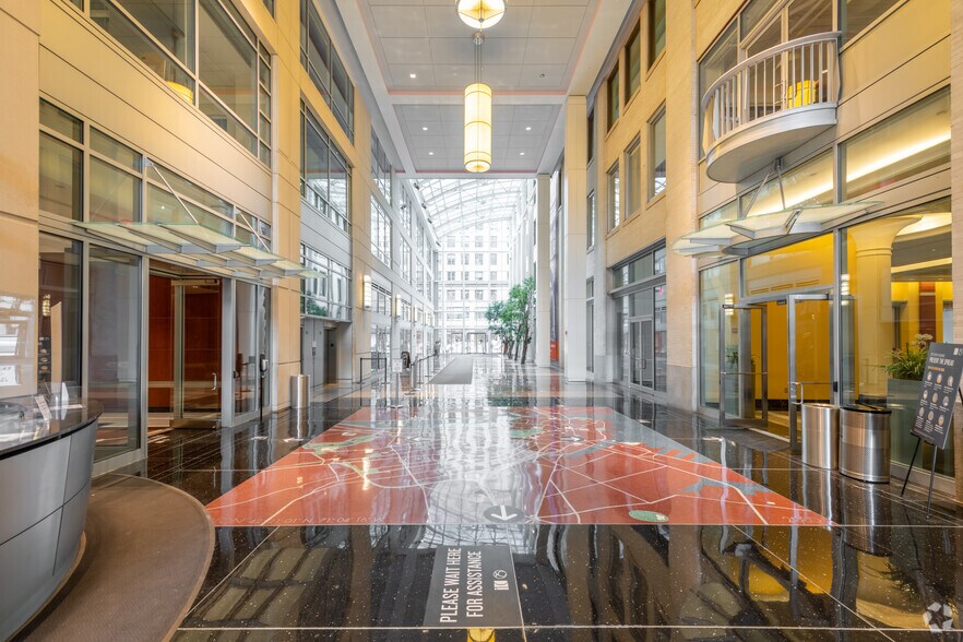 10 Saint James Ave, Boston, MA à louer - Hall d’entrée - Image 2 de 6