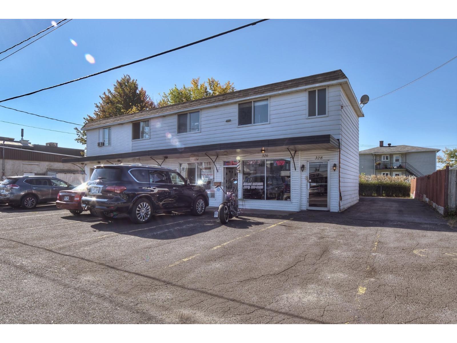320-328 Rue De Rouville, Beloeil, QC for sale Primary Photo- Image 1 of 15