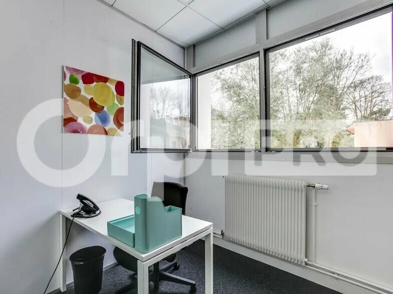 Bureau dans Bourg-la-Reine à louer - Photo intérieure - Image 3 de 12