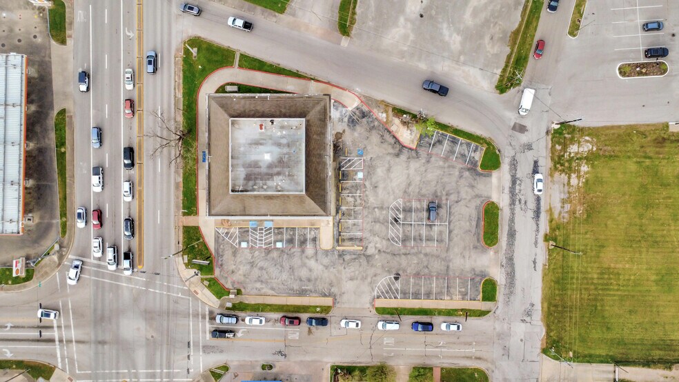 1100 Jackson St, Richmond, TX à vendre - Photo du bâtiment - Image 3 de 51