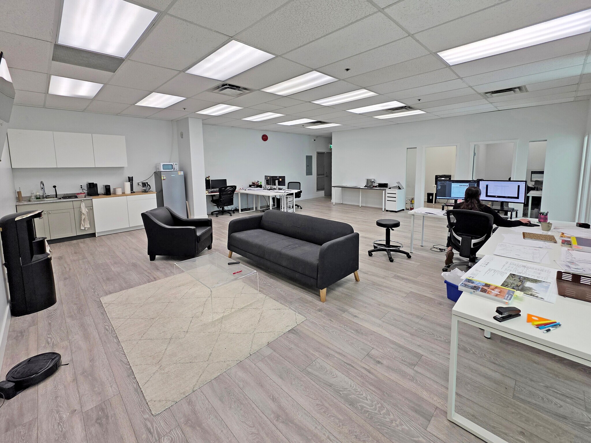 3689 1st Av E, Vancouver, BC for lease Interior Photo- Image 1 of 7