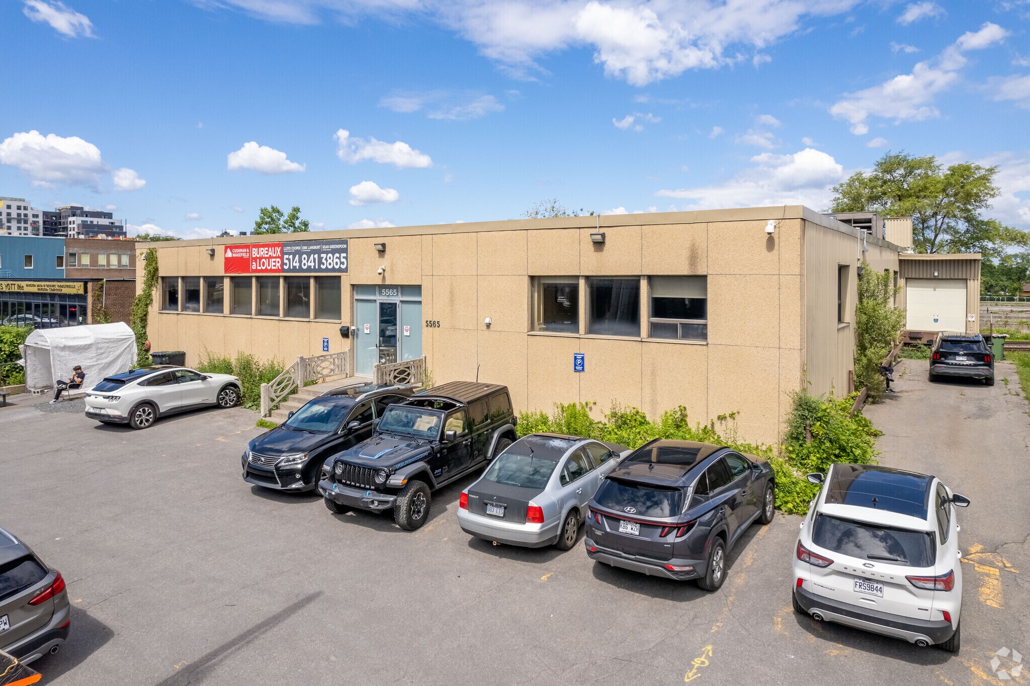 5565 Ch de la Côte-de-Liesse, Mt Royal, QC for sale Building Photo- Image 1 of 1