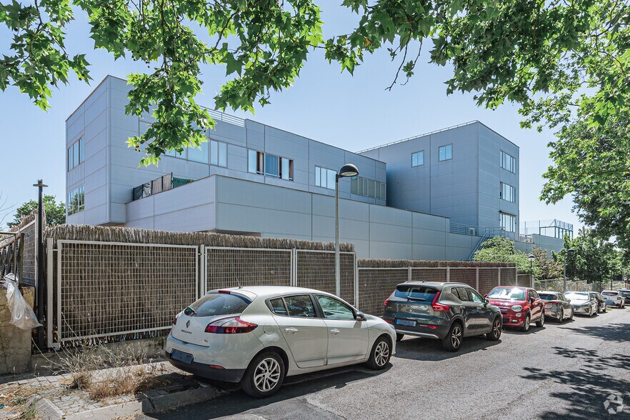 Avenida de la Industria, 37, Tres Cantos, Madrid à vendre - Photo du bâtiment - Image 3 de 59