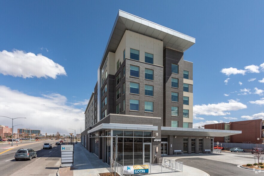 12230 E Colfax Ave, Aurora, CO à louer - Photo du bâtiment - Image 1 de 7