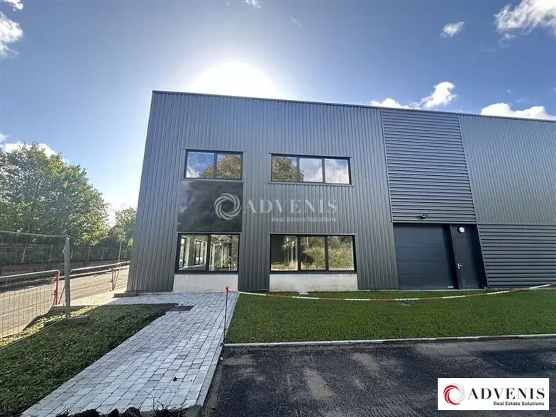 Local d'activités dans Tourcoing à vendre - Photo du bâtiment - Image 1 de 11