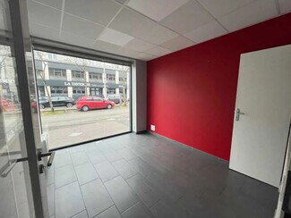 Plus de détails pour 44 Avenue Albert De Mun, Saint-Nazaire - Commerce de détail à louer