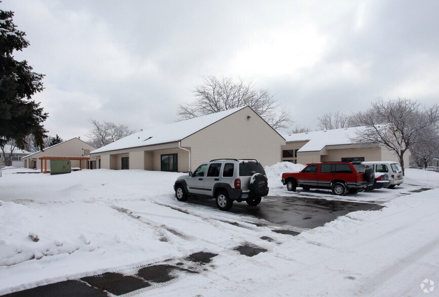 7839 Brooklyn Blvd, Brooklyn Park, MN à vendre - Photo du bâtiment - Image 2 de 3