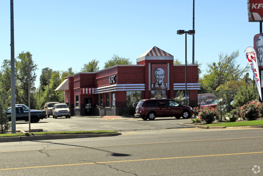 5008 SE 29th St, Del City, OK for lease - Primary Photo - Image 2 of 6