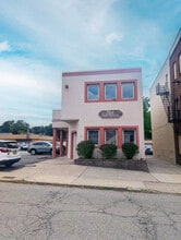 194 The Plz, Teaneck, NJ for lease Building Photo- Image 2 of 3