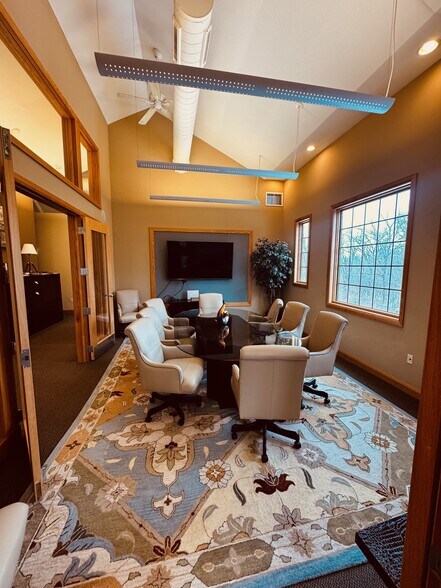 600 Stonehenge Pky, Dublin, OH à vendre - Photo du bâtiment - Image 3 de 11