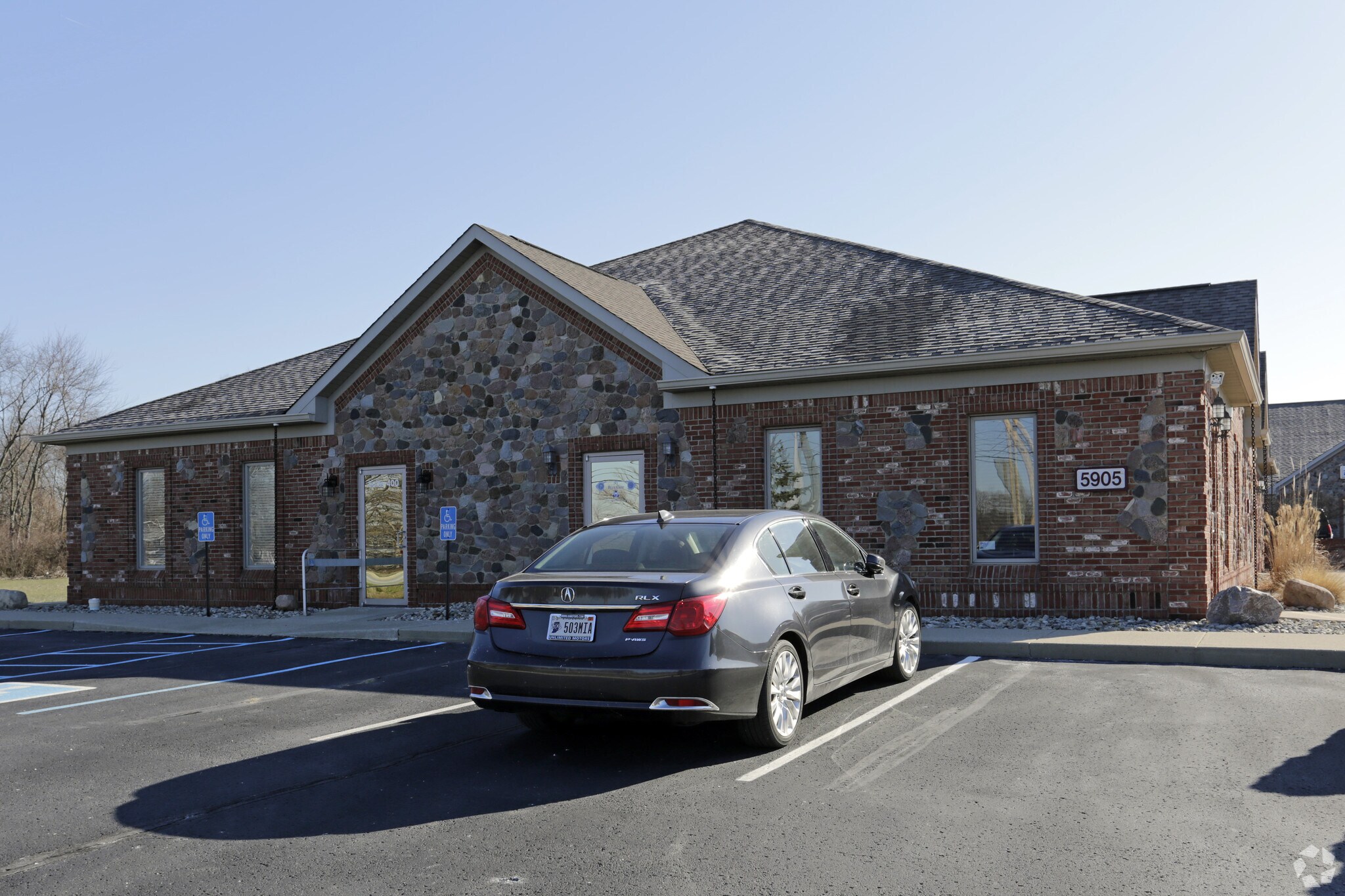 5905 S Emerson Ave, Indianapolis, IN à louer Photo principale- Image 1 de 15