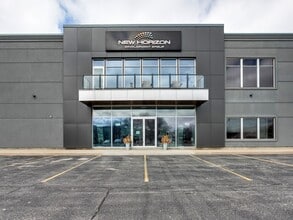 3170 Harvester Rd, Burlington, ON for lease Interior Photo- Image 2 of 55