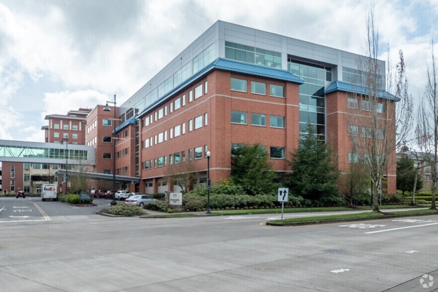 3355 Riverbend Dr, Springfield, OR à louer - Photo du bâtiment - Image 2 de 4