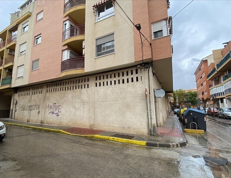 Commerce de détail dans Alcantarilla à vendre - Photo du bâtiment - Image 2 de 22