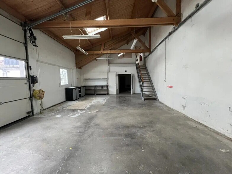 Retail in Cormontreuil for lease - Interior Photo - Image 3 of 6