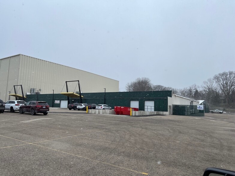 2500 Turner Ave NW, Grand Rapids, MI à louer - Photo du bâtiment - Image 1 de 5