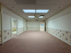 4300-4356 Caterpillar Rd, Redding, CA for lease Building Photo- Image 2 of 22