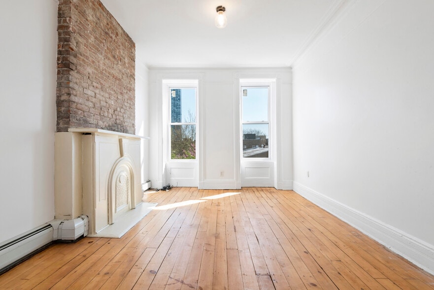 38 Wayne St, Jersey City, NJ à vendre - Photo intérieure - Image 3 de 7