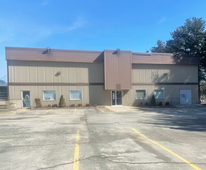 90 Boul Bégin, Sainte-Claire, QC à louer - Photo du bâtiment - Image 2 de 2