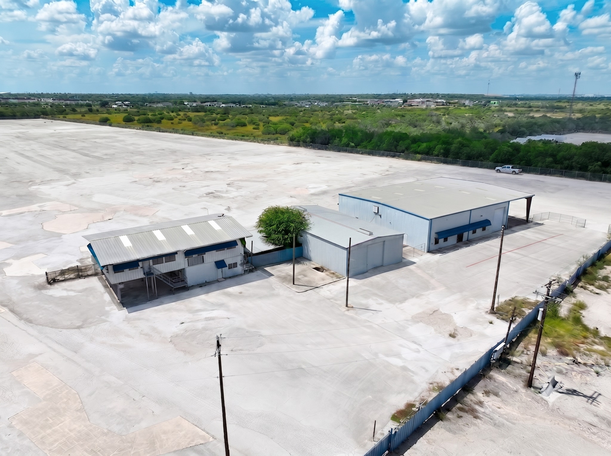10475 Somerset Rd, San Antonio, TX for lease Building Photo- Image 1 of 7