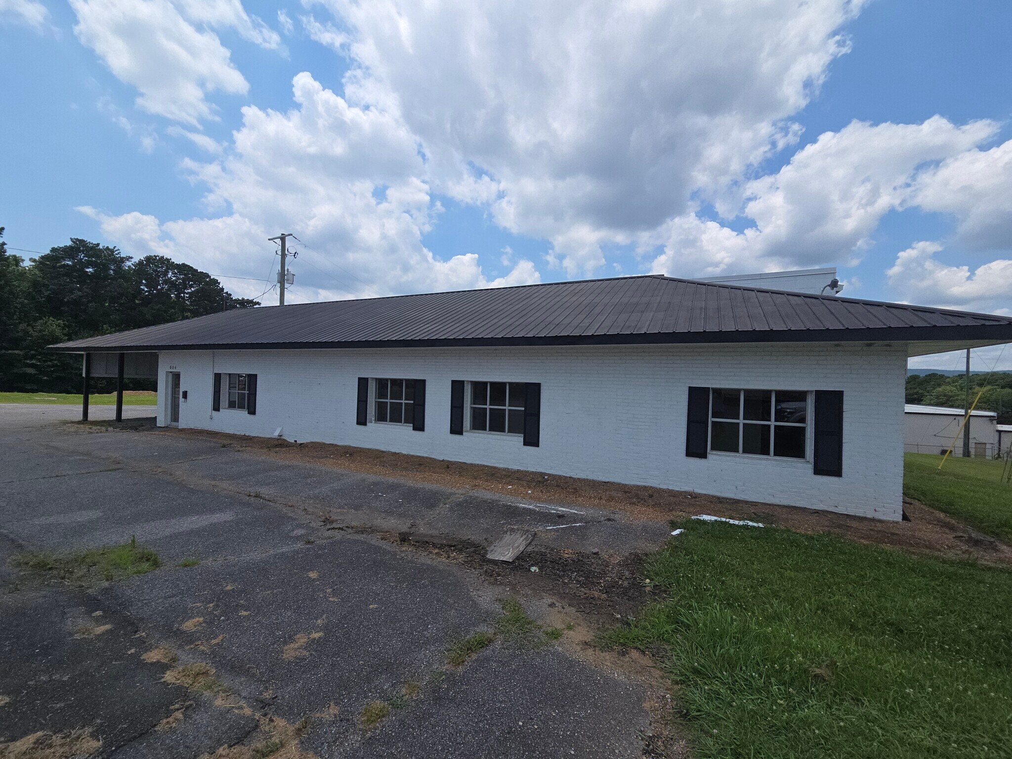 604 Sheridan Ave, Dalton, GA for lease Building Photo- Image 1 of 30
