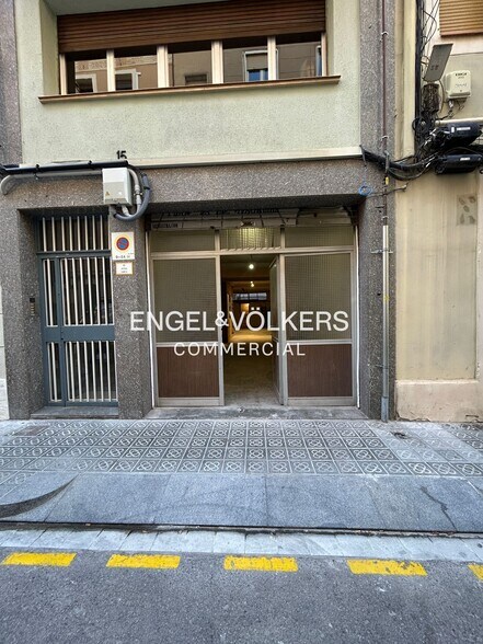 Multifamily in Barcelona, Barcelona for sale - Building Photo - Image 1 of 6