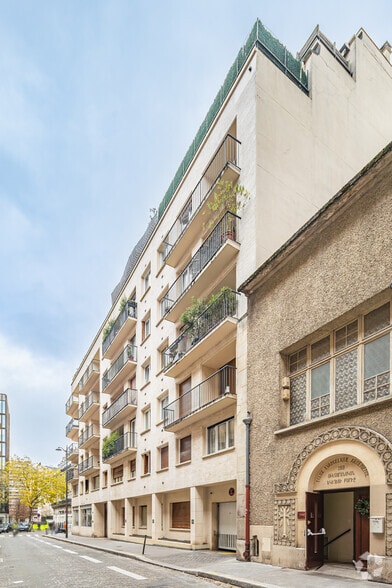 27 Rue Guersant, Paris for sale - Building Photo - Image 3 of 5