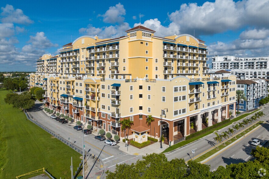 8390 SW 72nd Ave, Miami, FL à vendre - Photo du bâtiment - Image 1 de 4