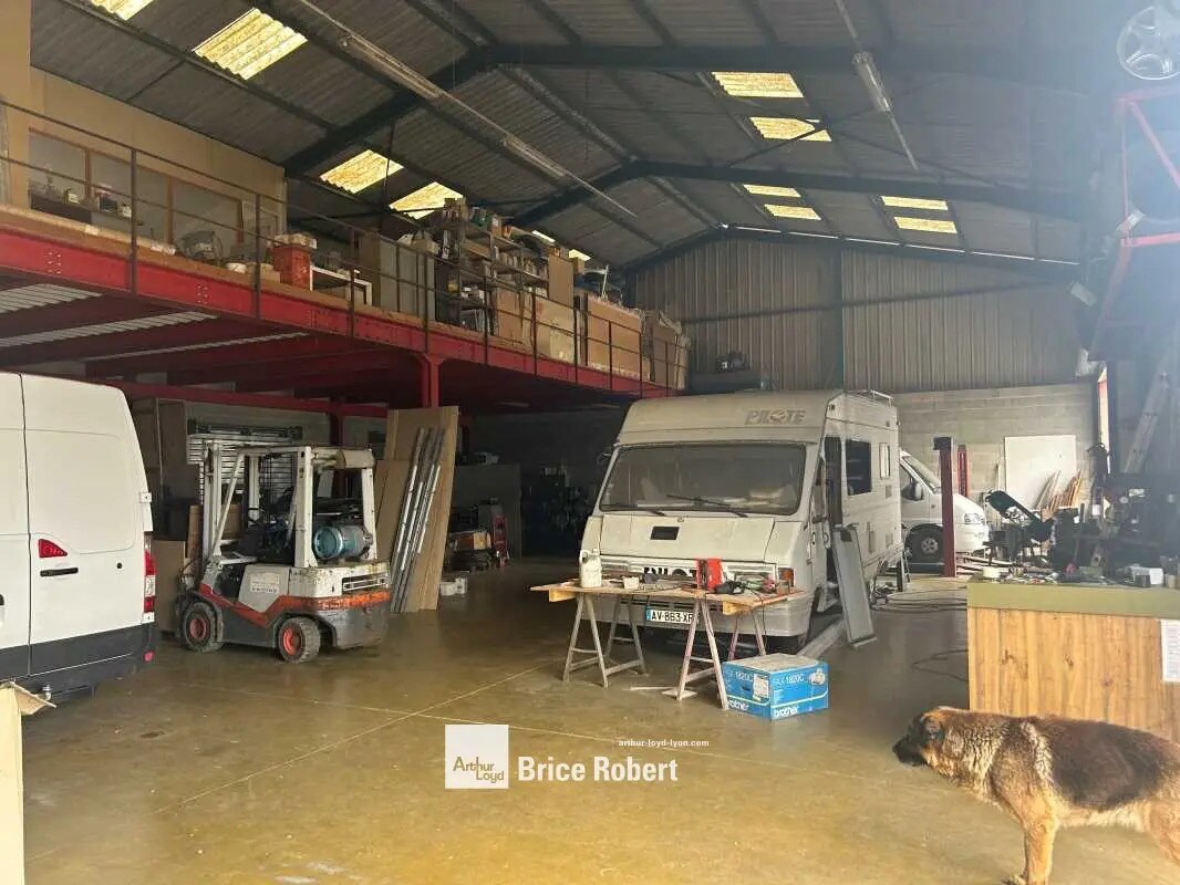 Local d'activités dans Marcilly-d'Azergues à vendre Photo intérieure- Image 1 de 3