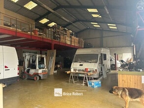 Local d'activités dans Marcilly-d'Azergues à vendre Photo intérieure- Image 1 de 3