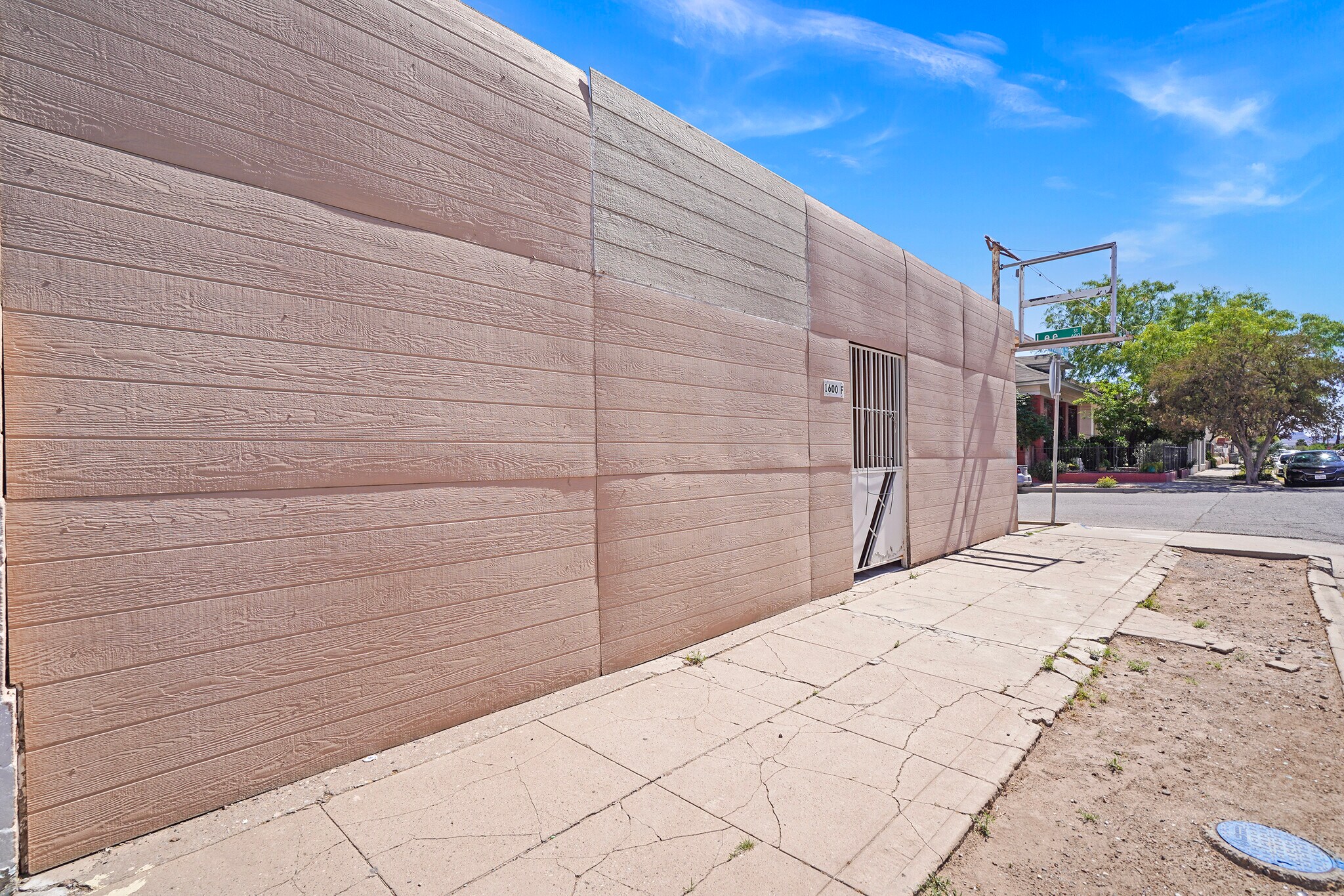 1600 Wyoming Ave, El Paso, TX à vendre Photo du bâtiment- Image 1 de 42