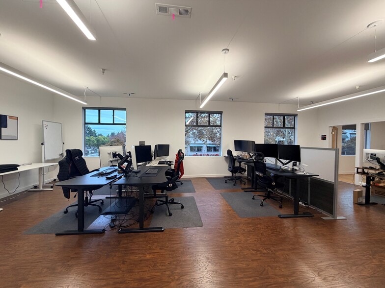 142-156 Castro St, Mountain View, CA for lease - Building Photo - Image 3 of 18