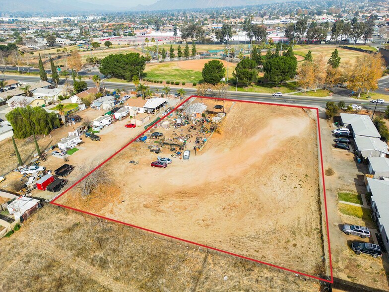 24921 Fir Ave, Moreno Valley, CA à vendre - Aérien - Image 2 de 3