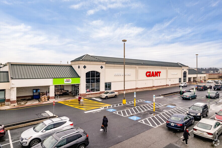 975 Wayne Ave, Chambersburg, PA à louer - Photo principale - Image 1 de 15