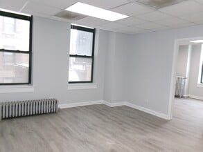 1150 N State St, Chicago, IL for lease Interior Photo- Image 1 of 6