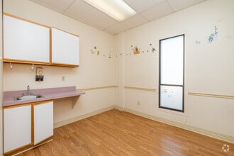 405 Caredean Dr, Horsham Township, PA for lease Interior Photo- Image 2 of 7