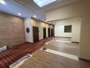 2645 N Milwaukee Ave, Chicago, IL à louer Photo intérieure- Image 2 de 3