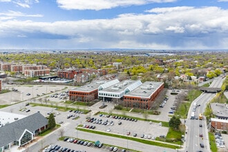 400 Av Sainte-Croix, Saint-Laurent, QC - Aérien  Vue de la carte
