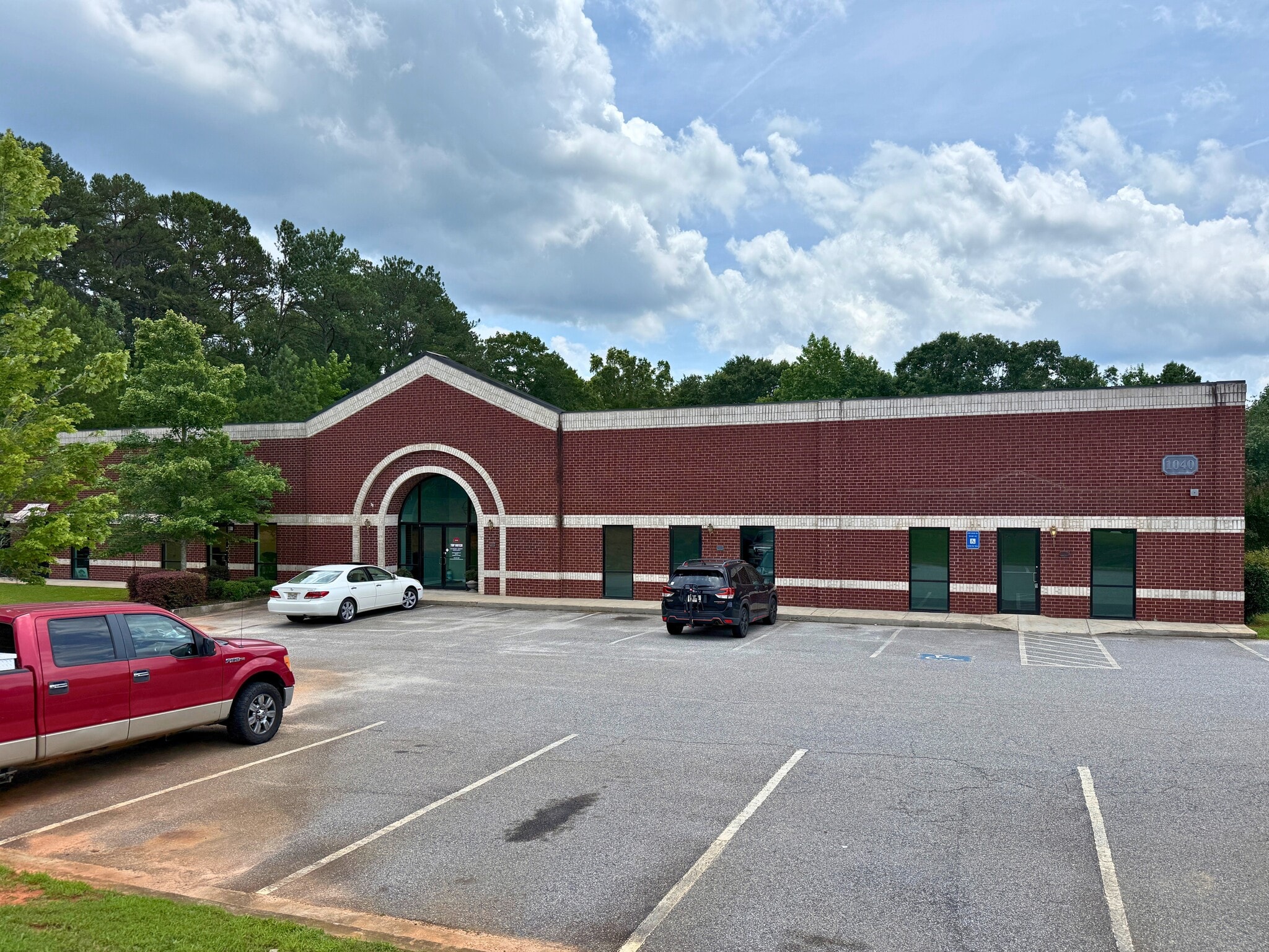 1040 Commerce Ct, Bogart, GA for lease Primary Photo- Image 1 of 3