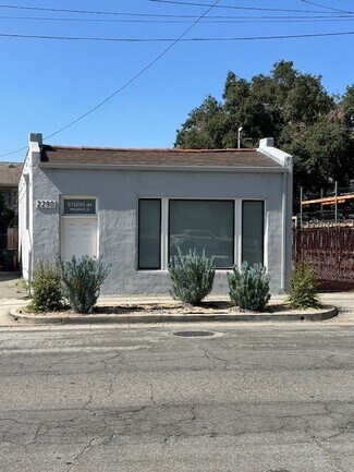 Plus de détails pour 2290 E Walnut St, Pasadena, CA - Bureau/Local commercial à louer