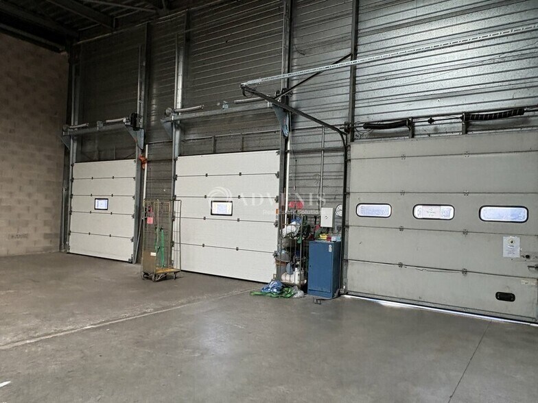 Industrial in Strasbourg for lease - Building Photo - Image 2 of 5