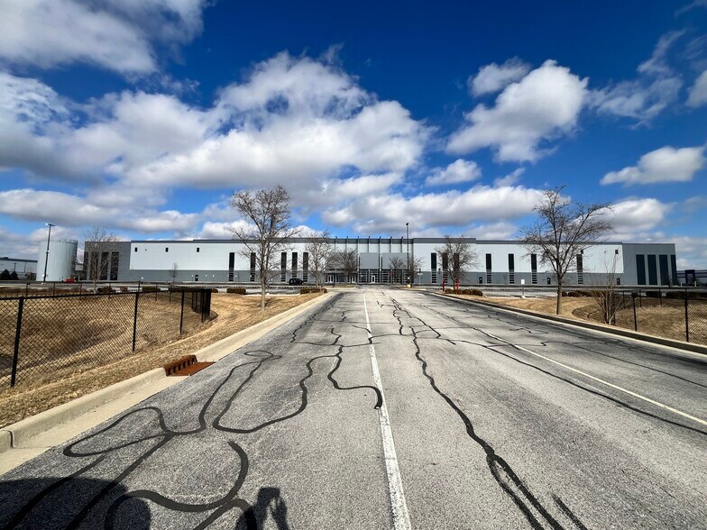 9590 Allpoints Pky, Plainfield, IN à louer - Photo du bâtiment - Image 3 de 7