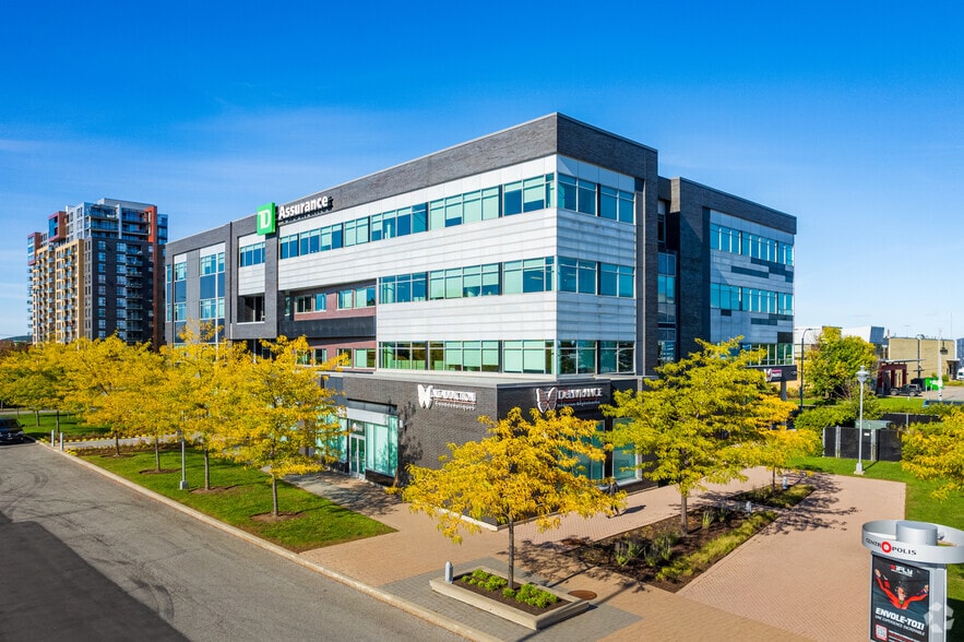 2990 Av Pierre-Péladeau, Laval, QC à louer - Photo principale - Image 1 de 18