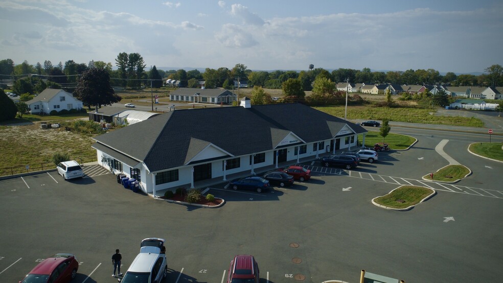 207 Russell St, Hadley, MA for lease - Building Photo - Image 1 of 7