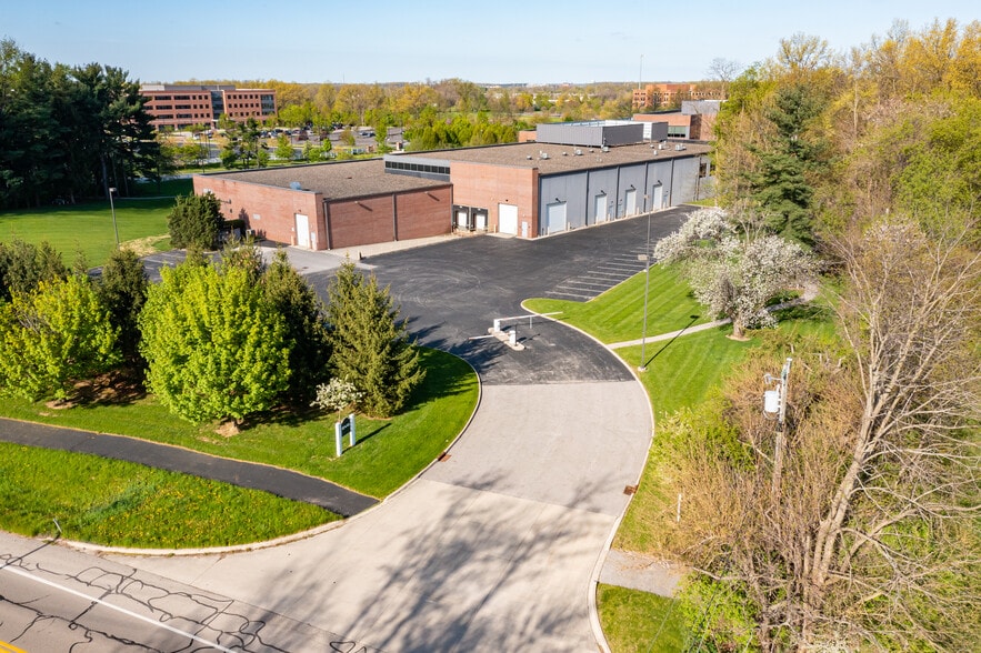 7800 B Walton Pky, New Albany, OH for lease - Building Photo - Image 2 of 6