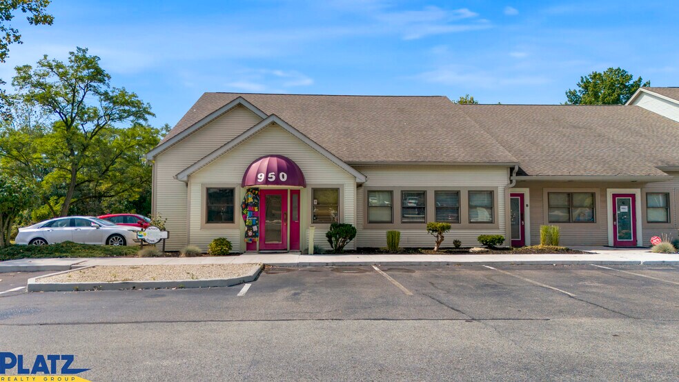 950 Youngstown Warren Rd, Niles, OH à vendre - Photo du bâtiment - Image 1 de 17