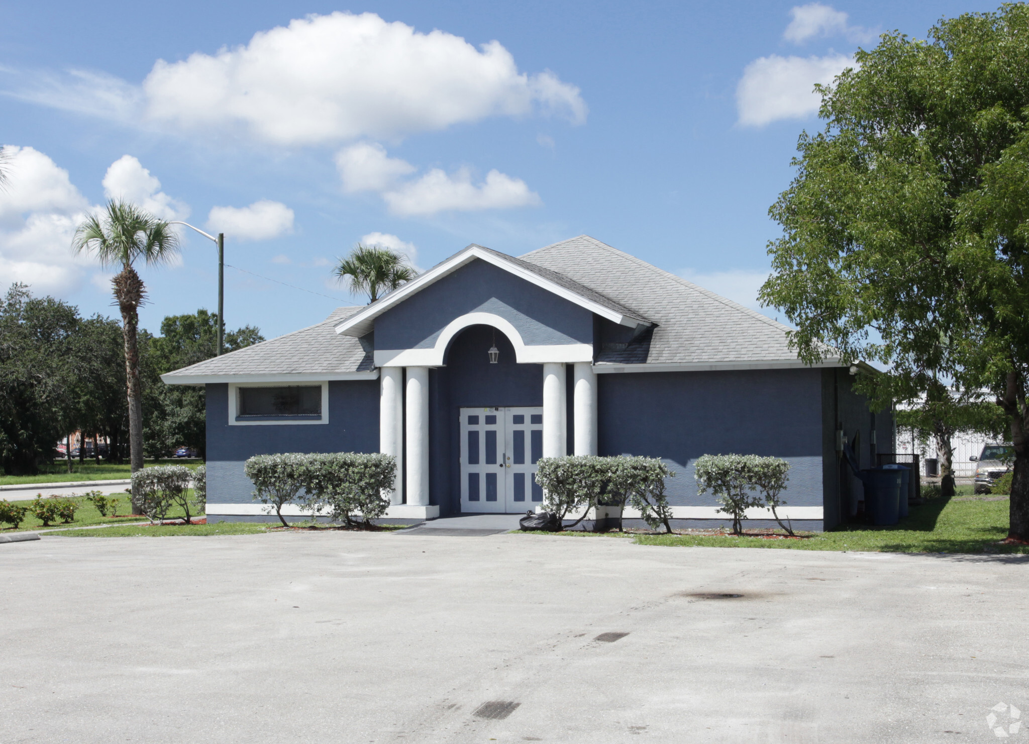 3525 Edison Ave, Fort Myers, FL for sale Primary Photo- Image 1 of 1