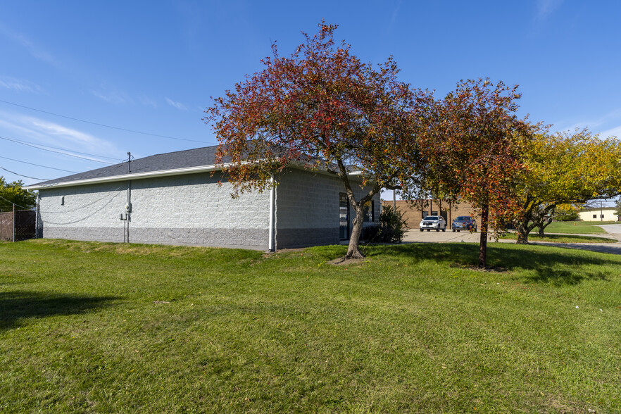 3085 N Kandy Ln, Decatur, IL for lease - Building Photo - Image 2 of 7