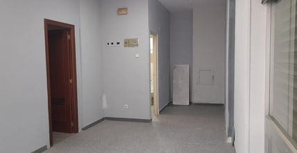 Retail in Madrid, Madrid for lease Interior Photo- Image 2 of 2