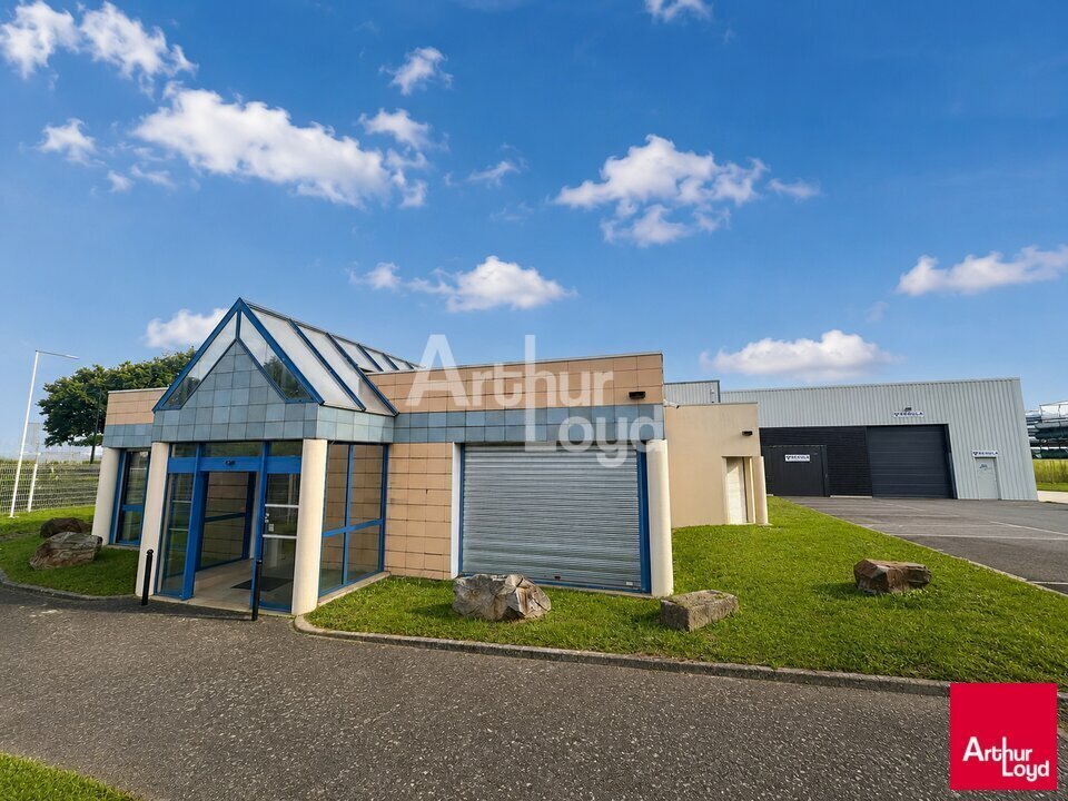 Flex in Saint-Jacques-de-la-Lande for lease Building Photo- Image 1 of 7